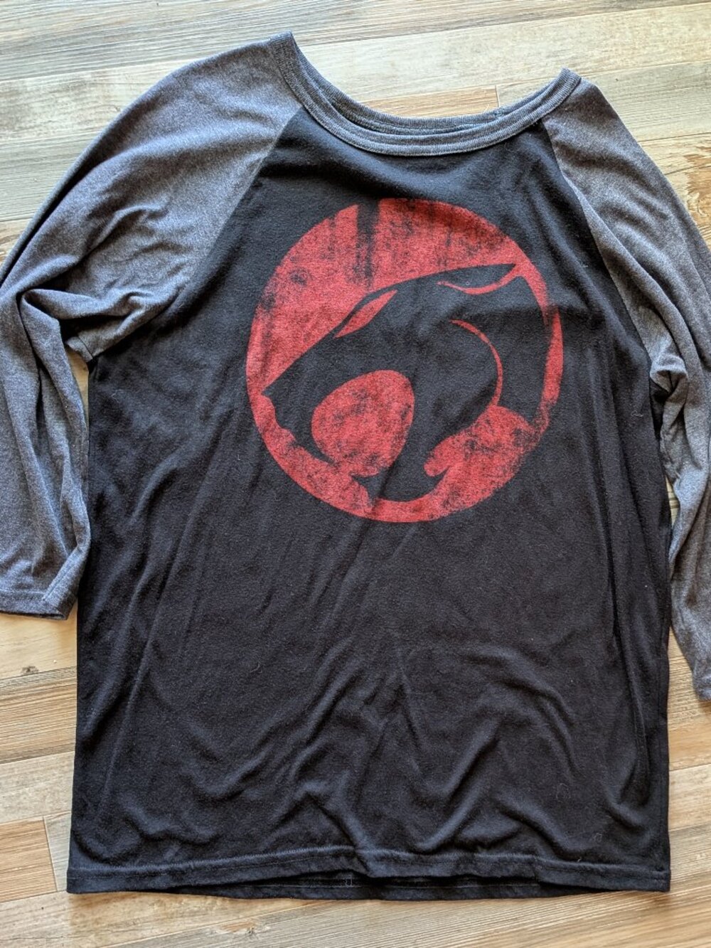 Thundercats  Raglan T-shirt Black, Grey and Red  Warner Bros. Size L